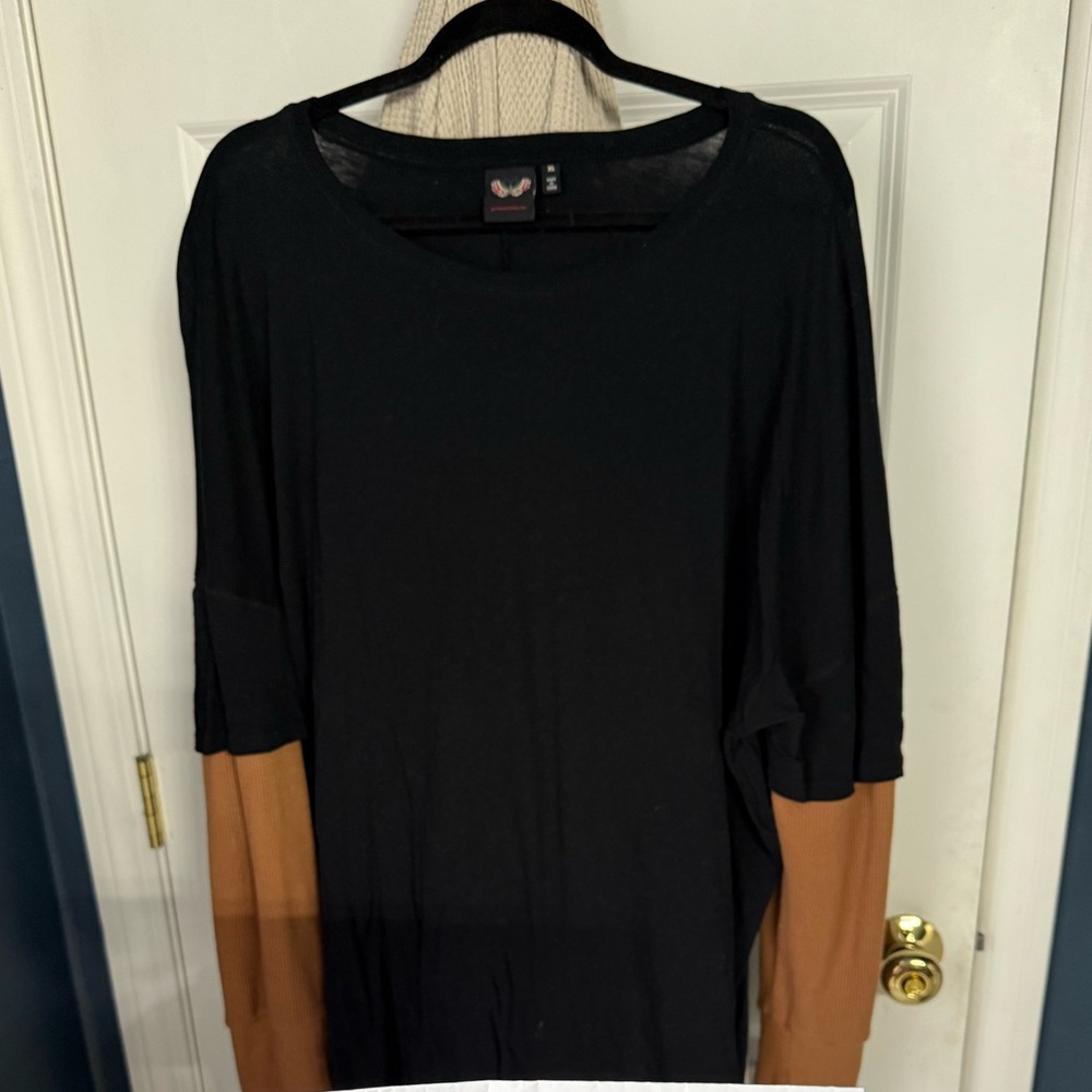 Girrlscout Alex Long Sleeve Tee XL Black / Orange Women’s Tomboy Butterfly